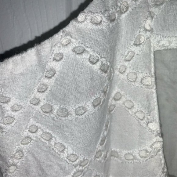 Urban Outfitters Mini Dress Women’s Size Medium White Eyelet Cutout Lightweight - Picture 9 of 10